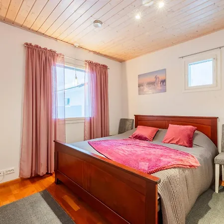 Kaarina * 罗瓦涅米